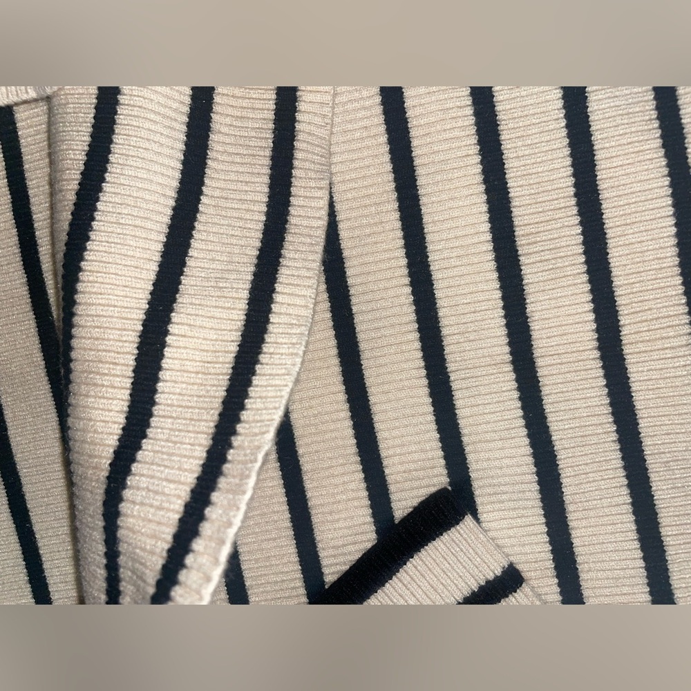 Mock Neck Long Sleeve - Picture 3 of 5
